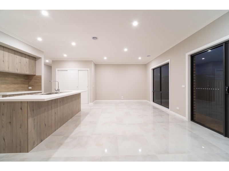 1 Michigan Road, Clyde VIC 3978