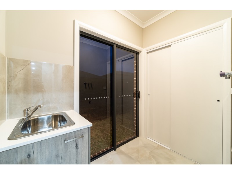 1 Michigan Road, Clyde VIC 3978