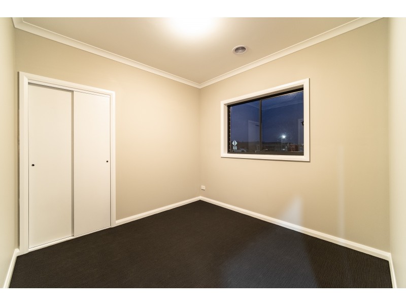 1 Michigan Road, Clyde VIC 3978