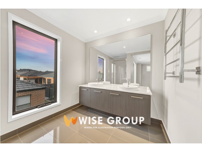 49 Glenrose Boulevard, Clyde North VIC 3978