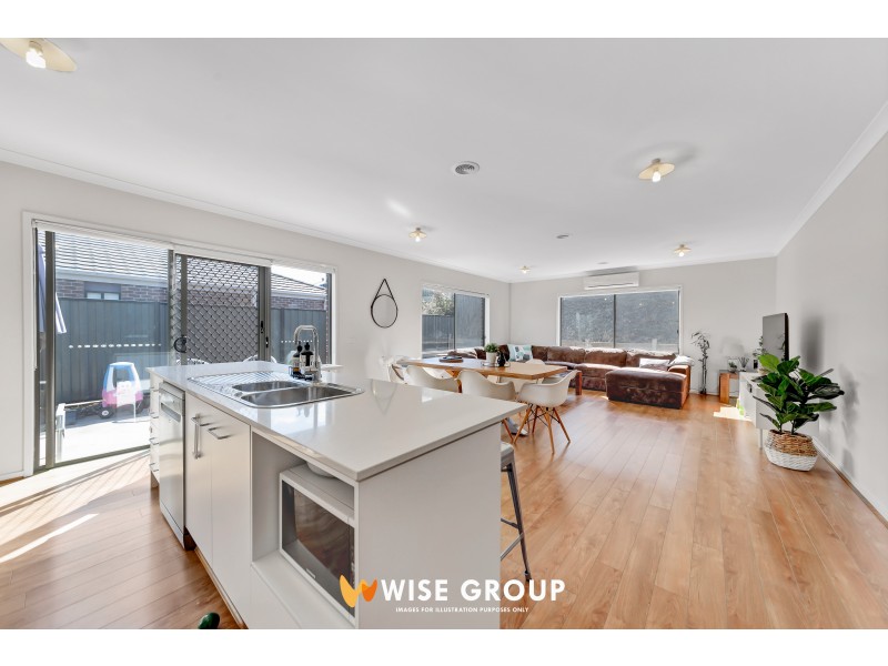 38 Victoria Place, Pakenham VIC 3810