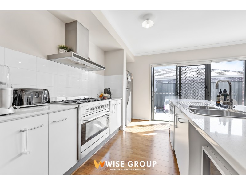 38 Victoria Place, Pakenham VIC 3810