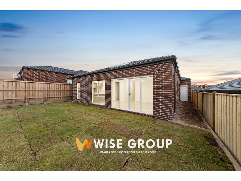 28 Swindale Way, Clyde North VIC 3978