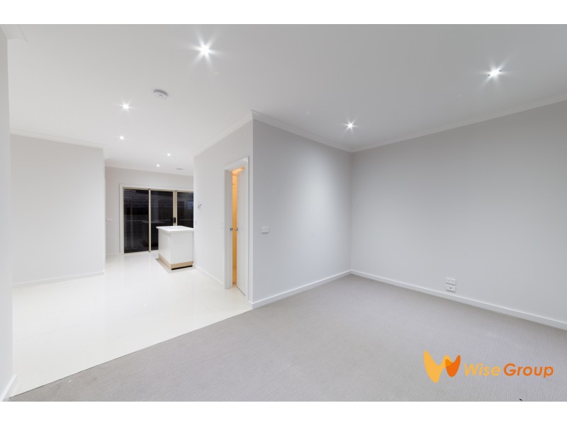 1/13-15 Henry Street, Pakenham VIC 3810