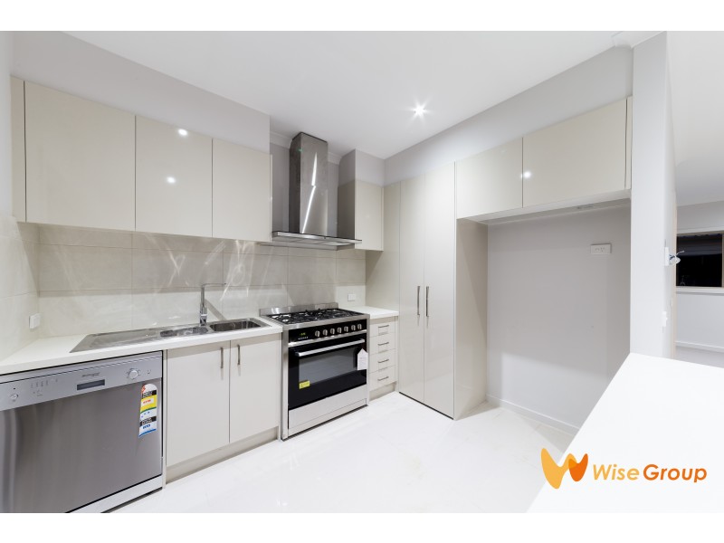 1/13-15 Henry Street, Pakenham VIC 3810