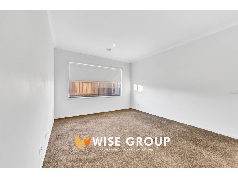 37 Rathberry Circuit, Clyde North VIC 3978