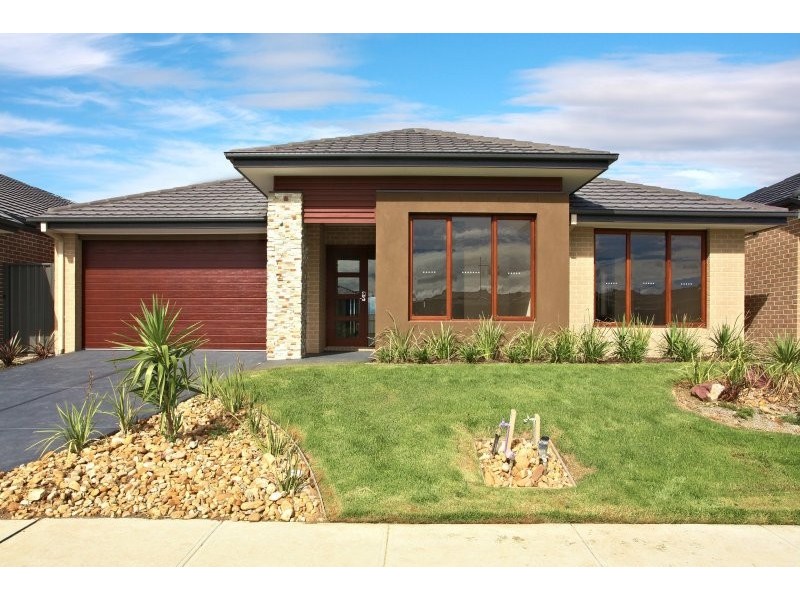 269 Heather Grove, Clyde North VIC 3978