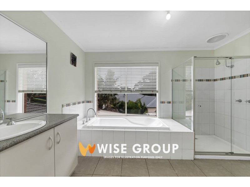 10 Saint Annes Crescent, Berwick VIC 3806