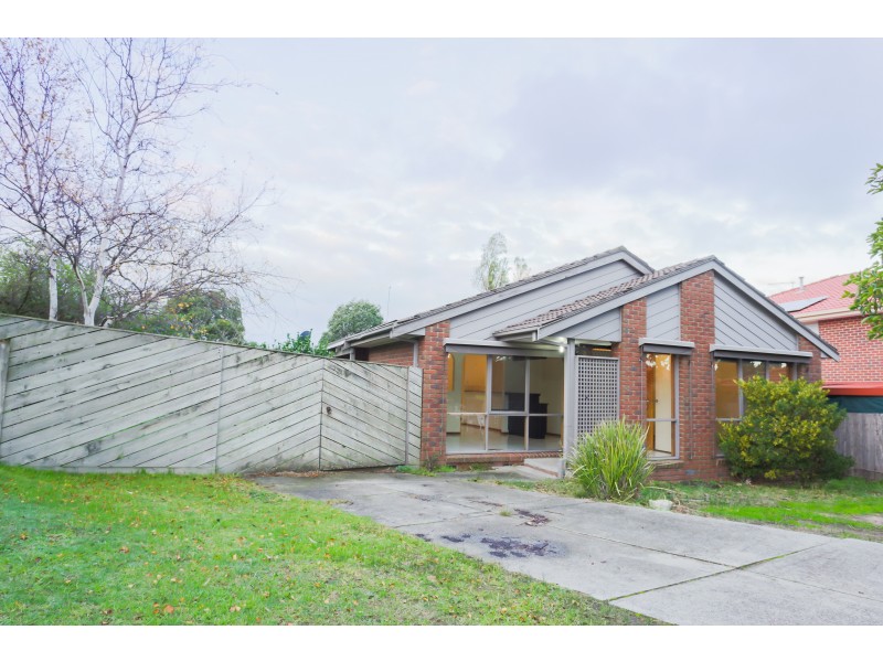 12 Kanumbra Court, Hallam VIC 3803