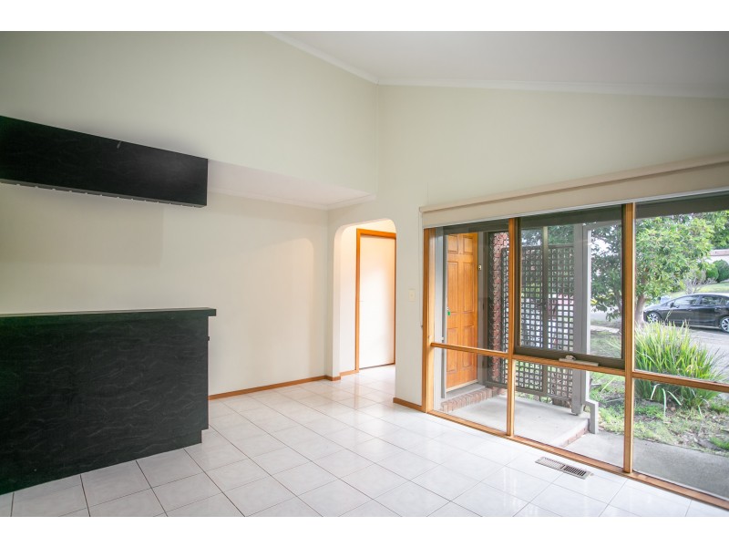 12 Kanumbra Court, Hallam VIC 3803