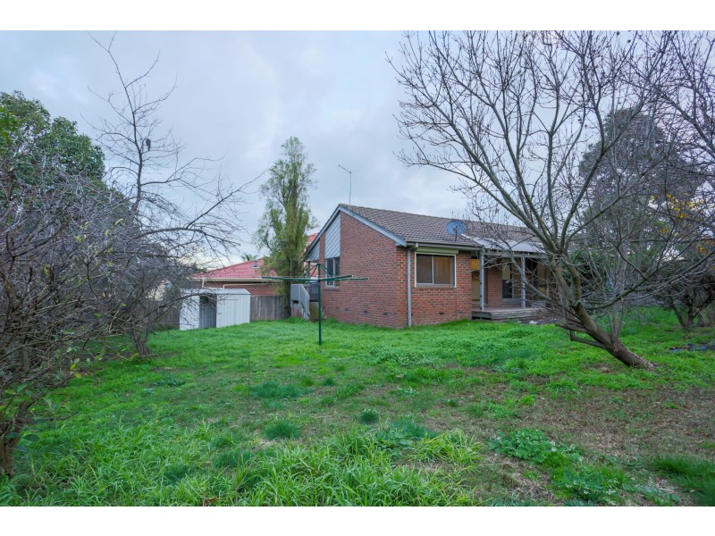 12 Kanumbra Court, Hallam VIC 3803