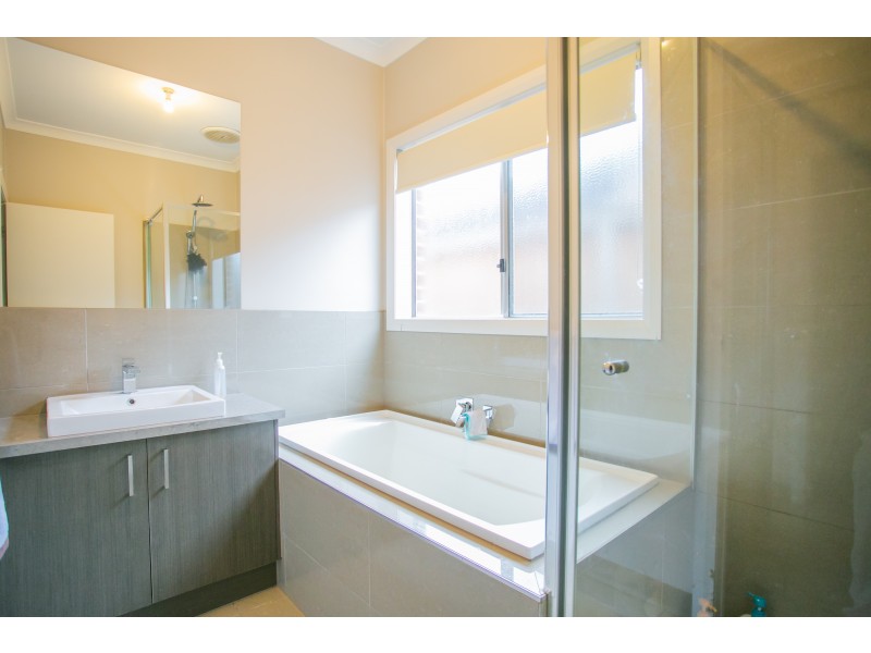 6 Marathon Way, Narre Warren South VIC 3805