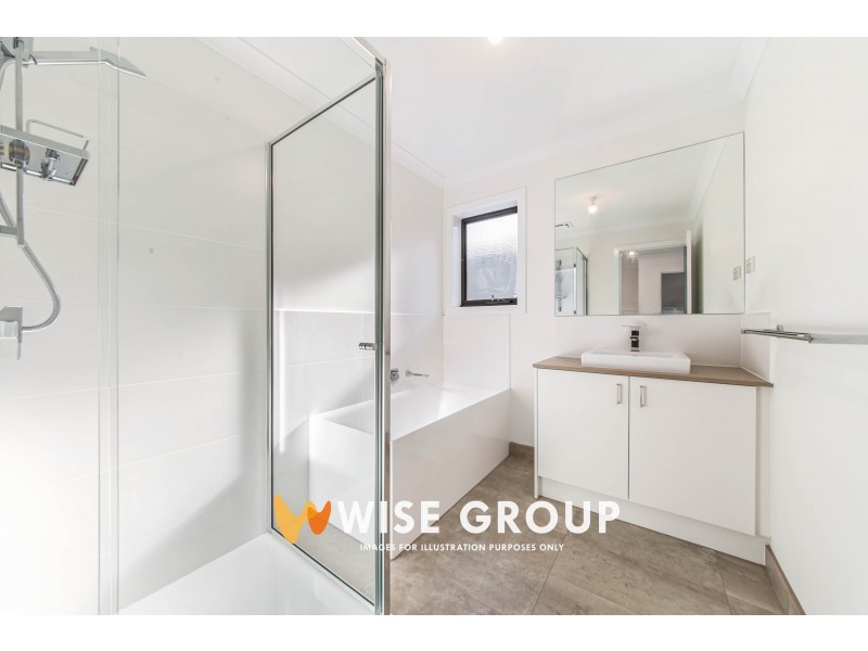 42 Innes Court, Berwick VIC 3806