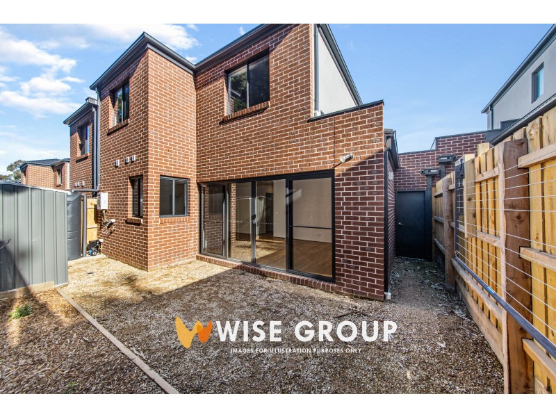 42 Innes Court, Berwick VIC 3806