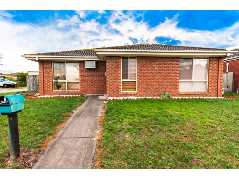 19 Nimbus Court, Hampton Park VIC 3976