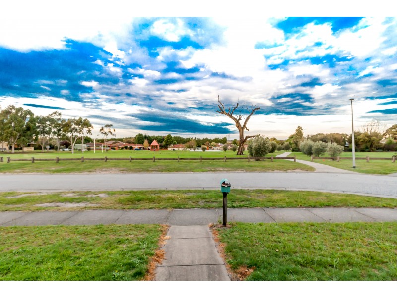 19 Nimbus Court, Hampton Park VIC 3976