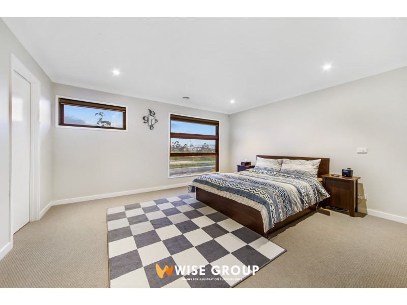 17 Epsom Lane, Cranbourne North VIC 3977