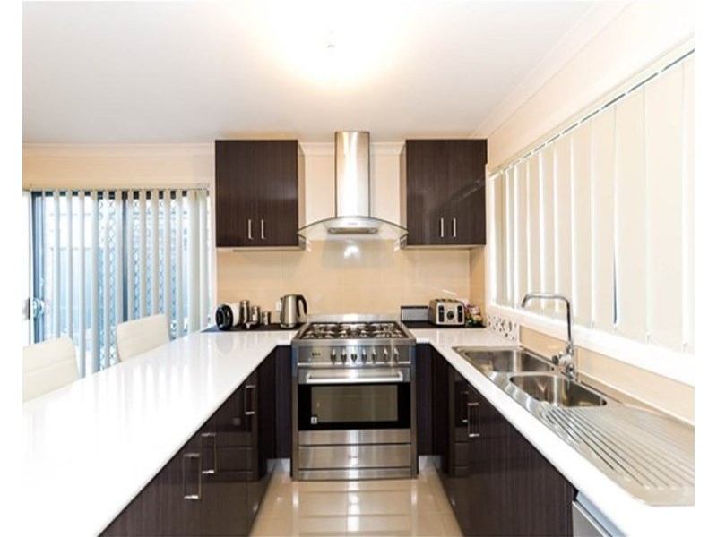 39 Botham Crescent, Pakenham VIC 3810