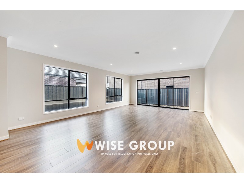 35 Winchcombe Way, Cranbourne North VIC 3977