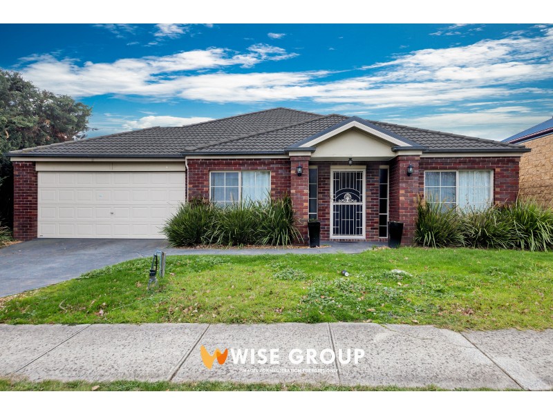 50 Hunt Club Boulevard, Cranbourne East VIC 3977
