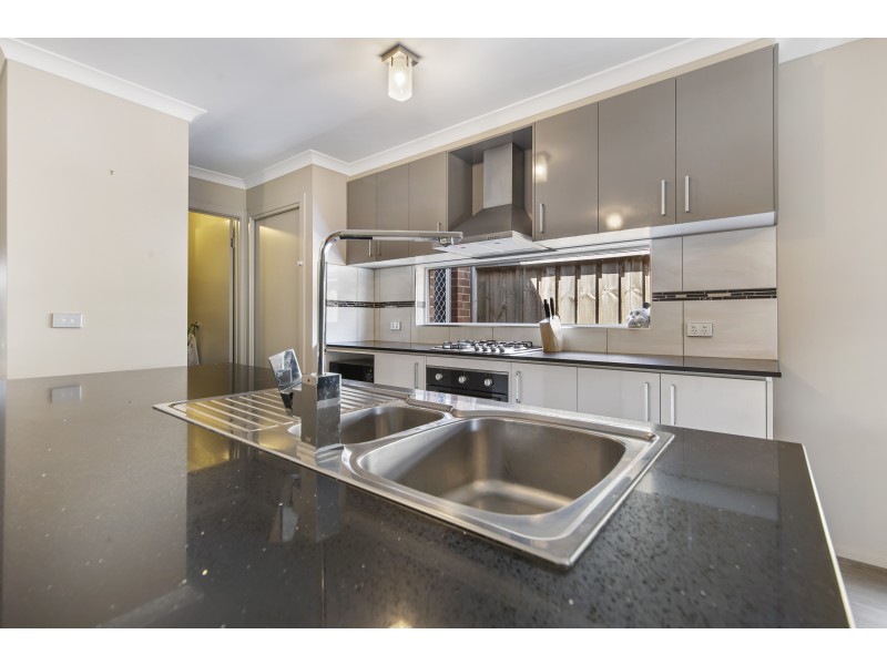 43 Arlington Avenue, Pakenham VIC 3810