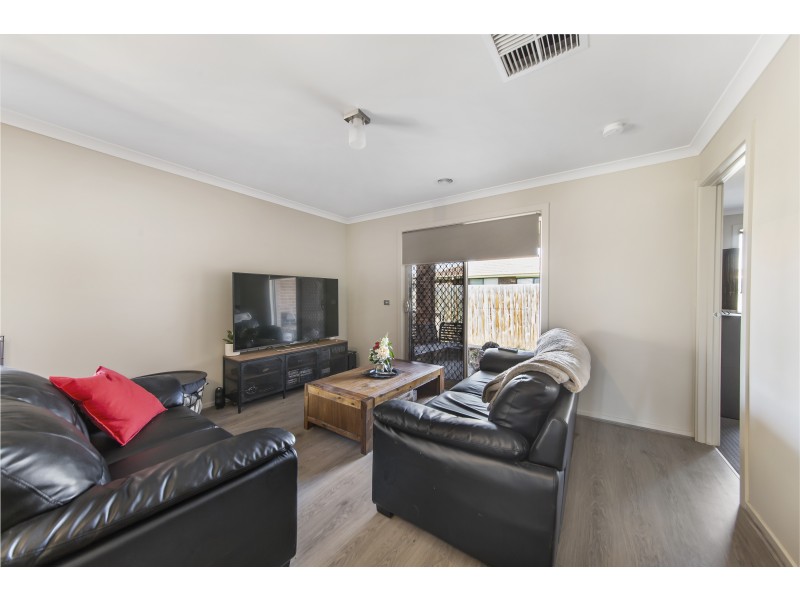 43 Arlington Avenue, Pakenham VIC 3810