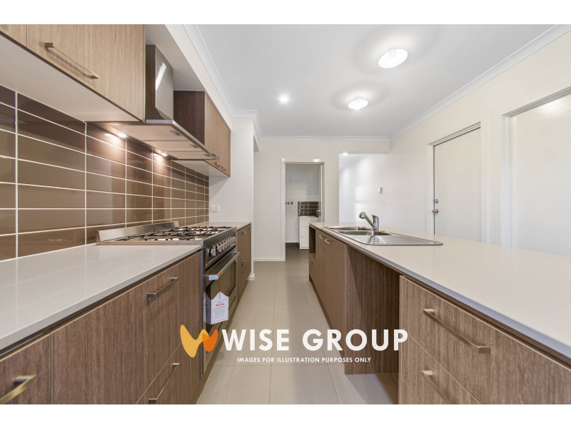 12 Harlequin Way, Clyde North VIC 3978