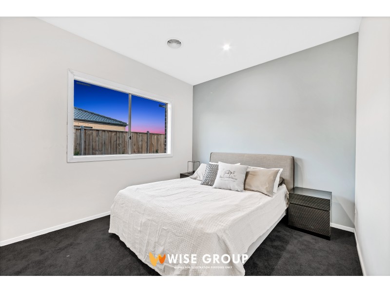 10 Portia Circuit, Clyde North VIC 3978