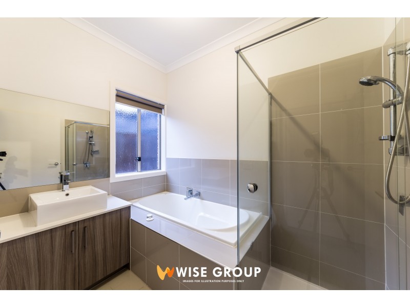 53 Valencia Circuit, Cranbourne VIC 3977