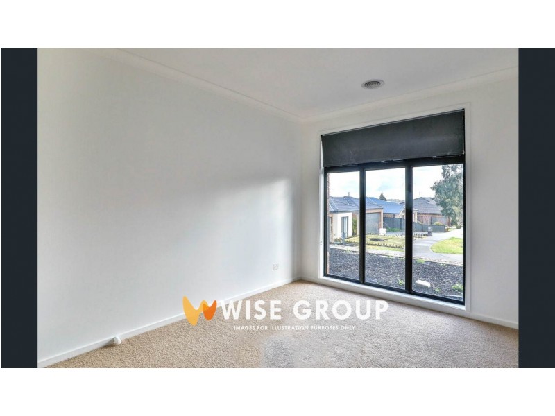 10 Eyre Place, Pakenham VIC 3810