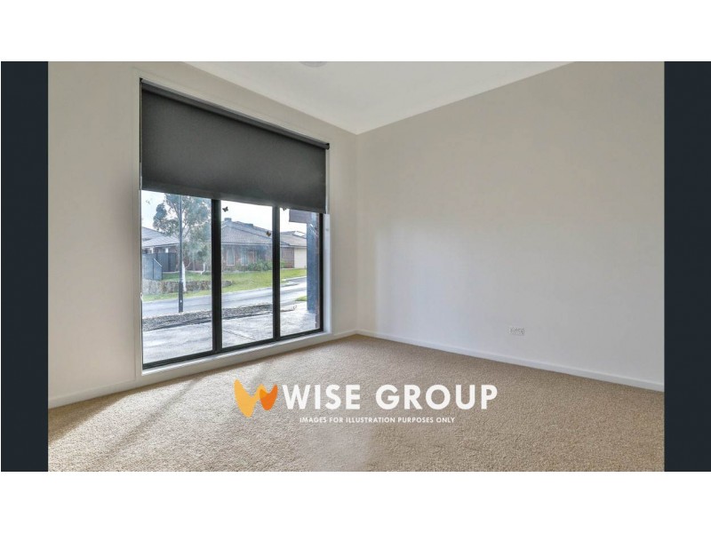 10 Eyre Place, Pakenham VIC 3810