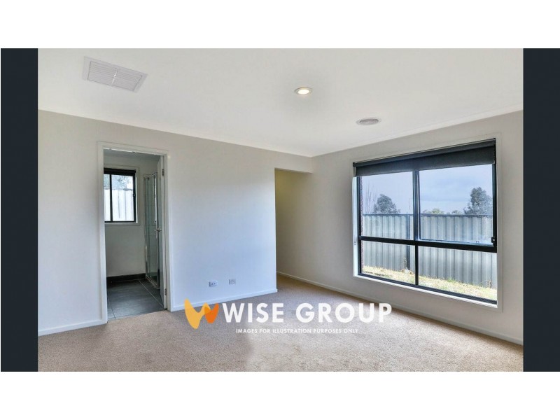 10 Eyre Place, Pakenham VIC 3810