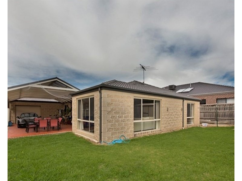 28 Red Oak Terrace, Lyndhurst VIC 3975
