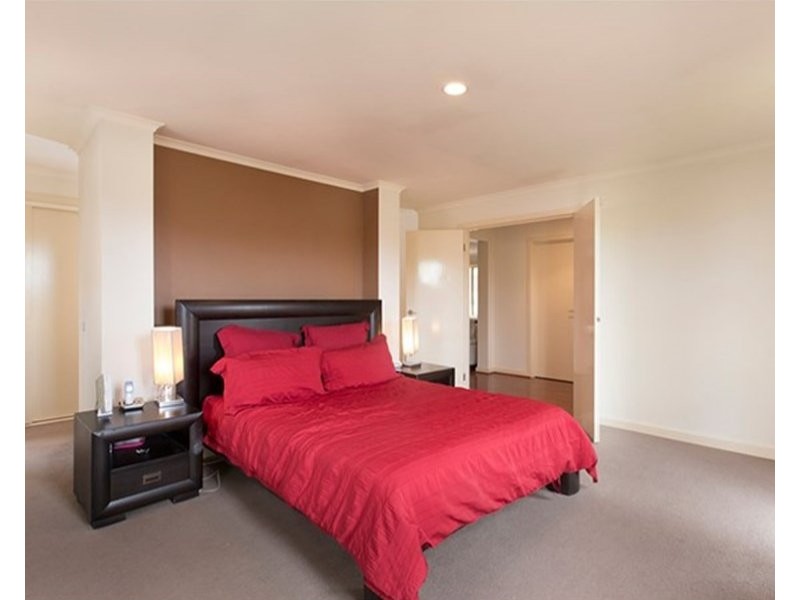 28 Red Oak Terrace, Lyndhurst VIC 3975