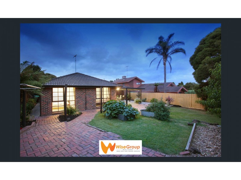 3 Reginald Close, Berwick VIC 3806