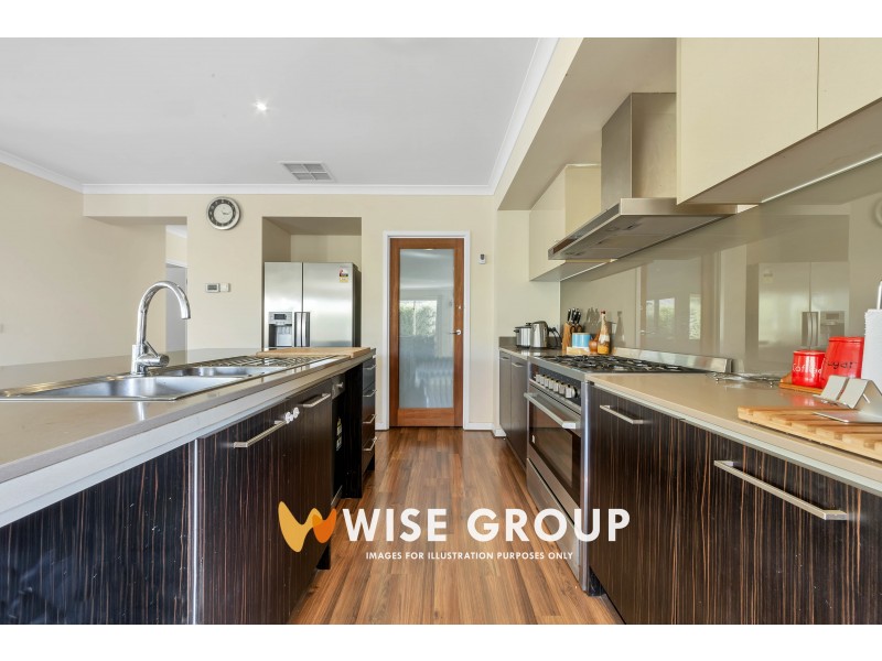 26 Chantenay Parade, Cranbourne North VIC 3977