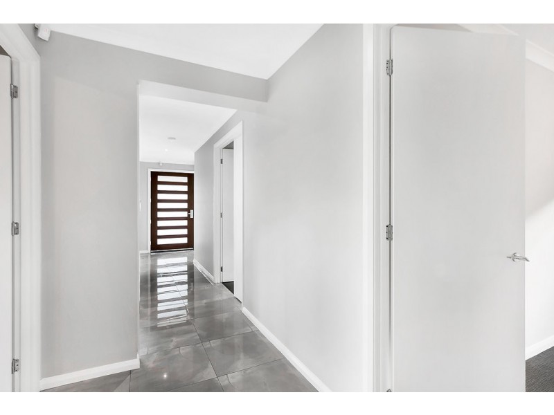 14 Mantello Street, Lyndhurst VIC 3975