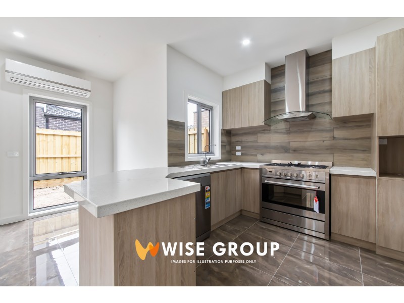 2 Stonethwaite Lane, Clyde North VIC 3978