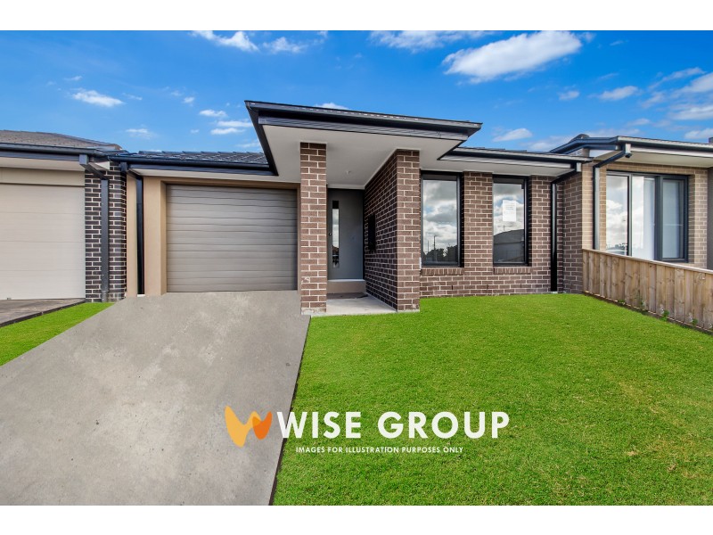 12 Hunt Way, Pakenham VIC 3810