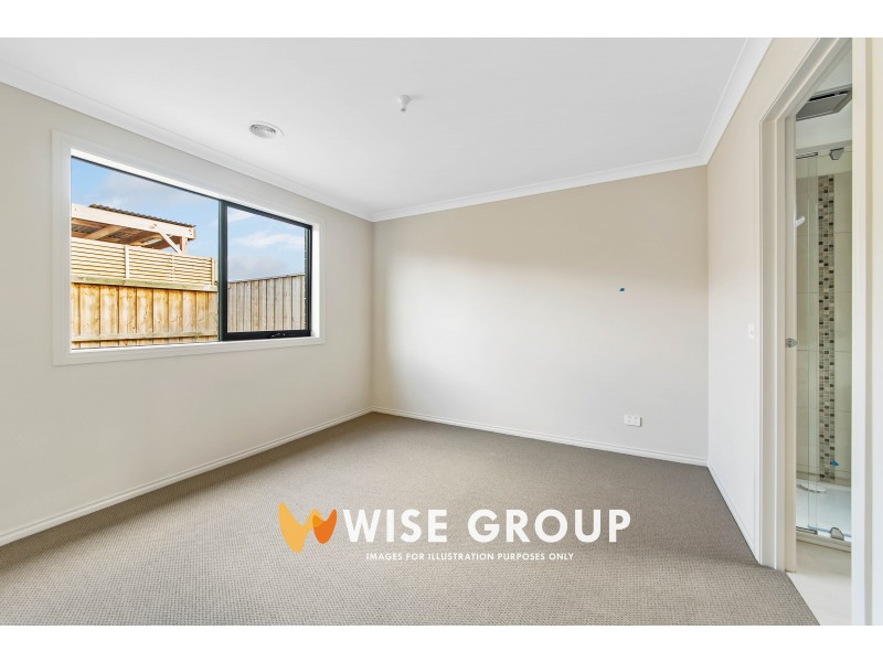 12 Hunt Way, Pakenham VIC 3810