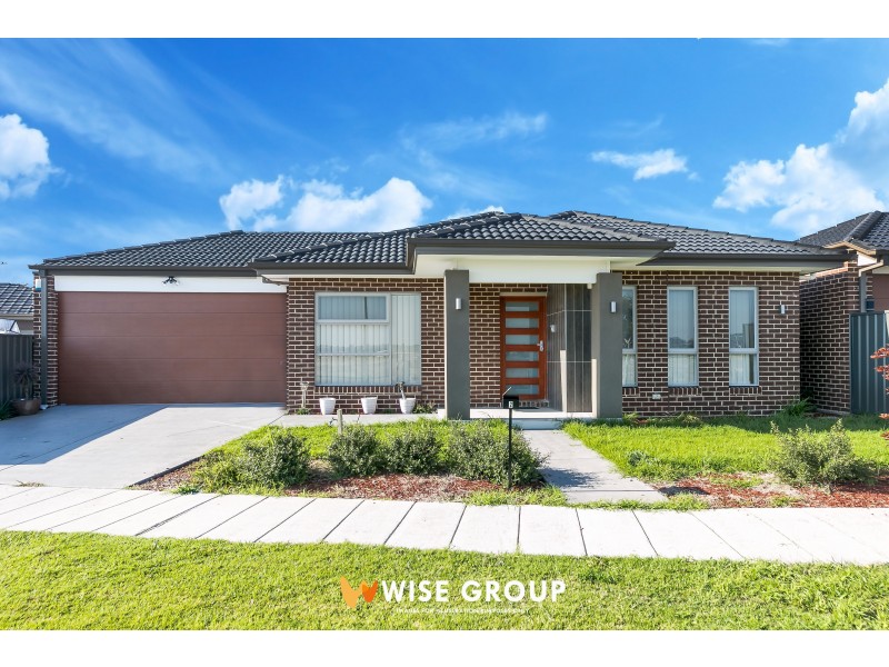 2 Gardens Vista, Lynbrook VIC 3975