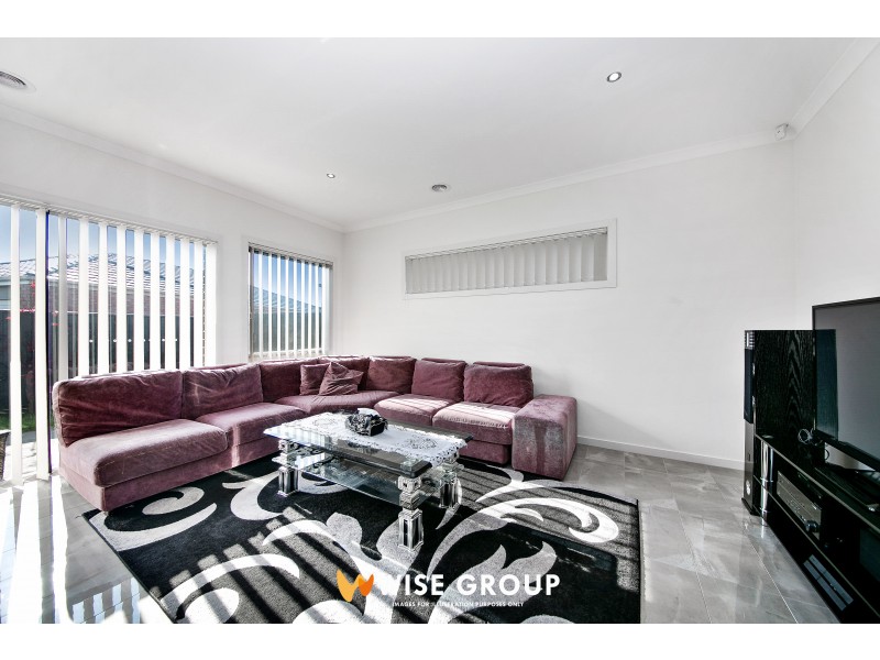 2 Gardens Vista, Lynbrook VIC 3975
