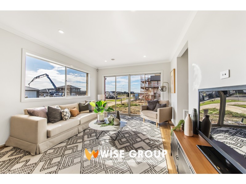 9 REDJIM WAY, Clyde VIC 3978