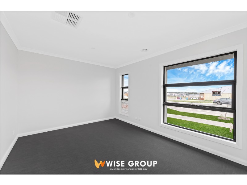 8 Strickland Street, Cranbourne West VIC 3977