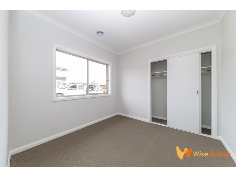 6 Noorat Place, Cranbourne North VIC 3977