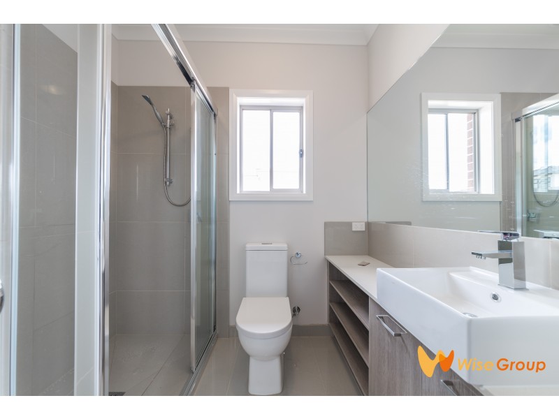 6 Noorat Place, Cranbourne North VIC 3977