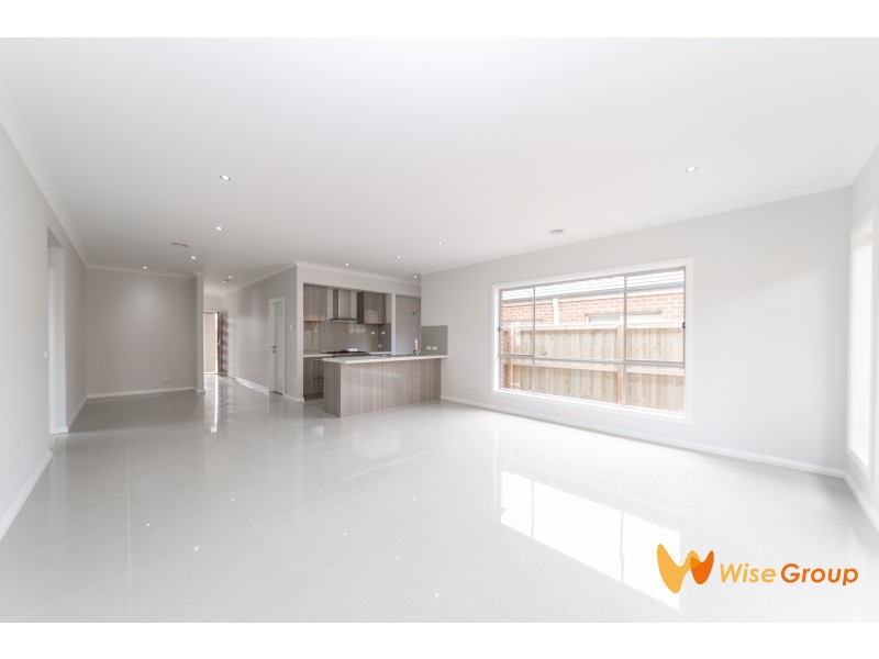 6 Noorat Place, Cranbourne North VIC 3977