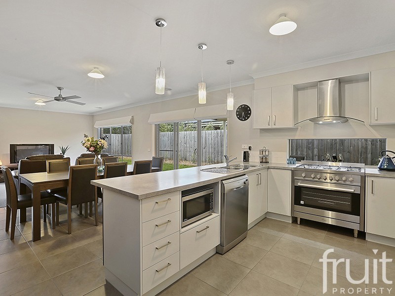 5 PESCIA COURT, Leopold VIC 3224
