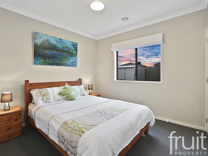 5 PESCIA COURT, Leopold VIC 3224