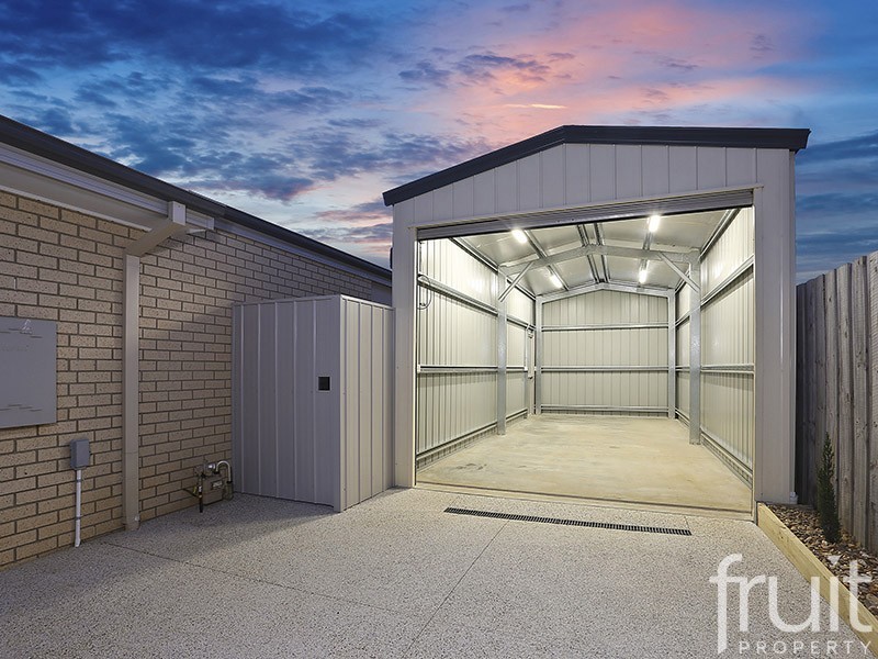5 PESCIA COURT, Leopold VIC 3224